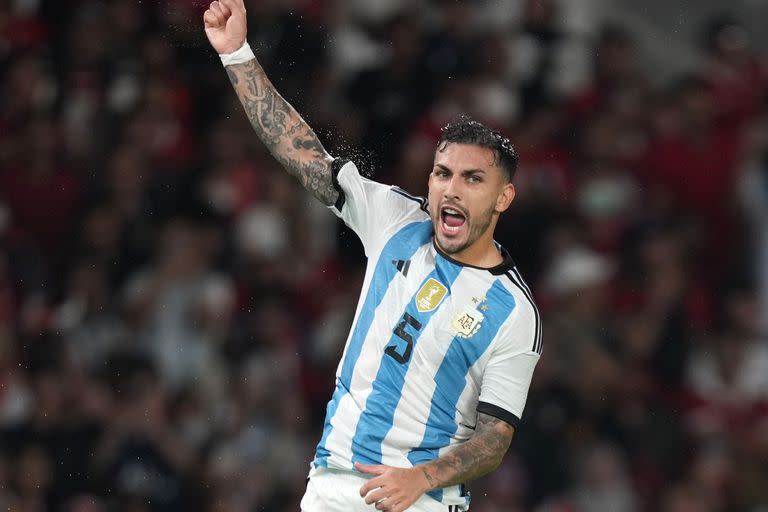 Paredes, pletórico tras marcar el golazo del 1-0