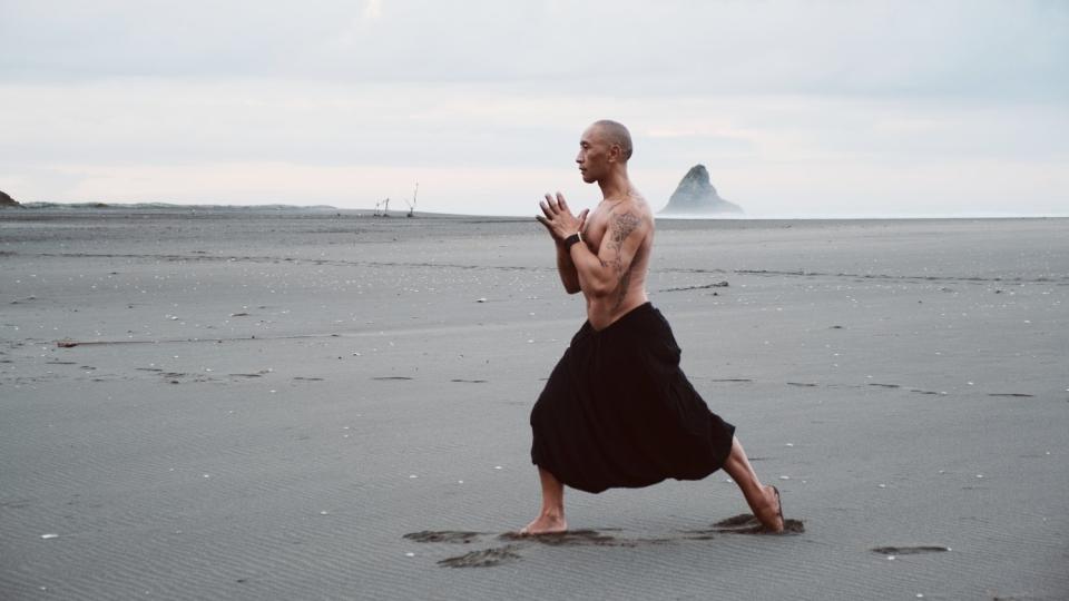 Strengthen your body and mind with virtual yoga (Photo: Tourism New Zealand)