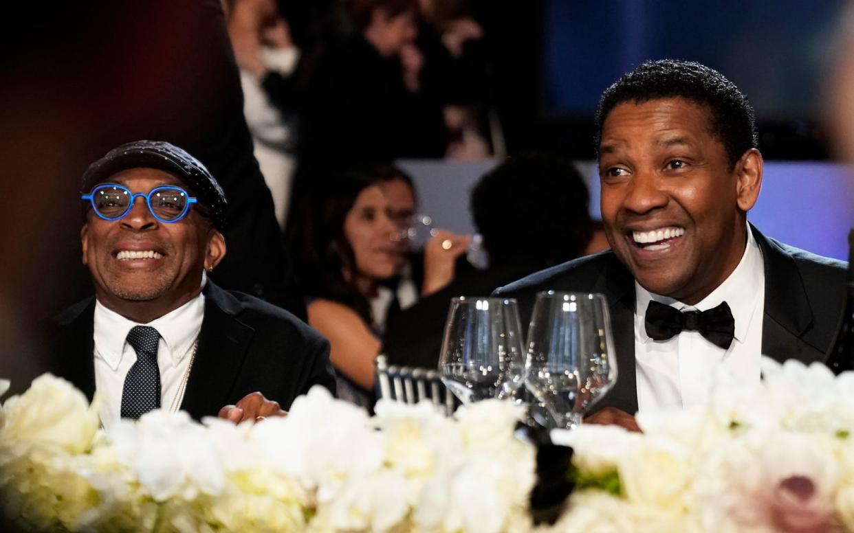 Regisseur Spike Lee (links) und Schauspieler Denzel Washington arbeiten wieder an einem gemeinsamen Filmprojekt.
 (Bild: 2019 Erik Voake/Getty Images for WarnerMedia)