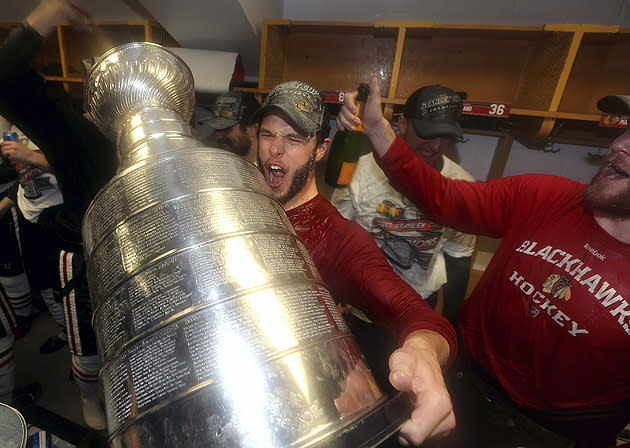 Inside Blackhawks Locker Room 