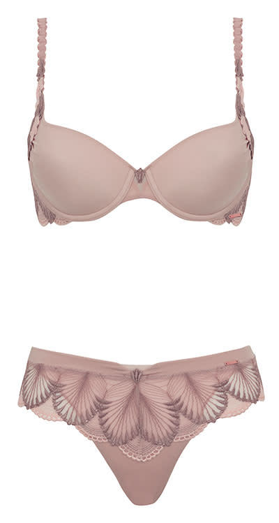 Rosie for Autograph <br><br>Nude Deco Smoothing Bra £35.00<br>Brazilian Knicker - £15.00