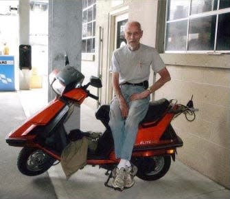 Arthur Wells and his scooter were a fixture at Indianapolis Motor Speedway for more than three decades.