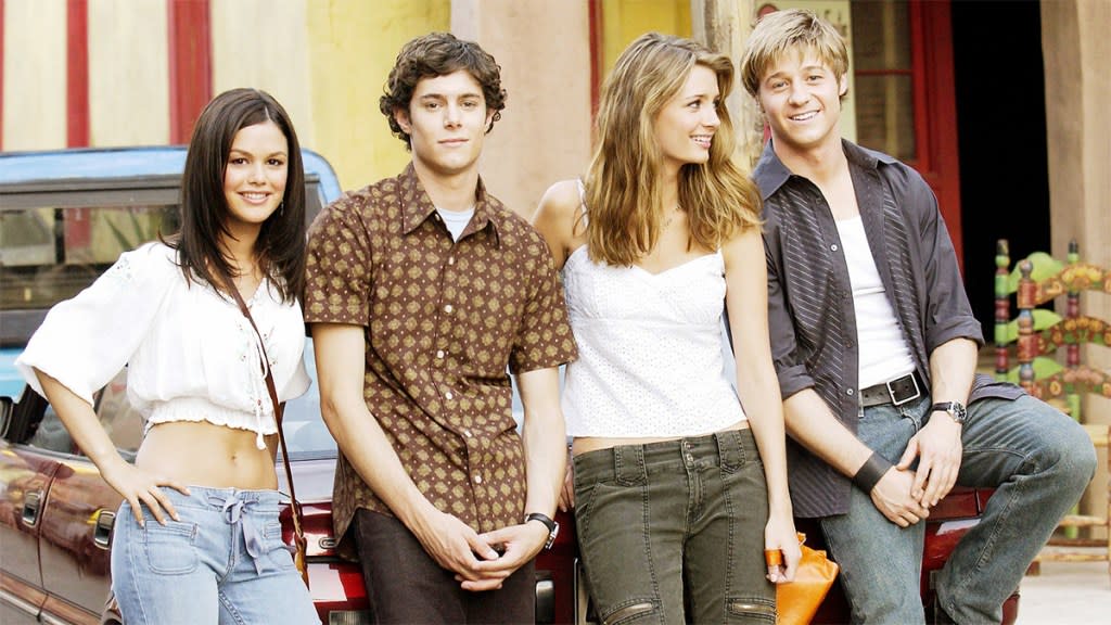 Rachel Bilson, Adam Brody, Mischa Barton, and Ben McKenzie on The OC (Credit - Everett Collection)