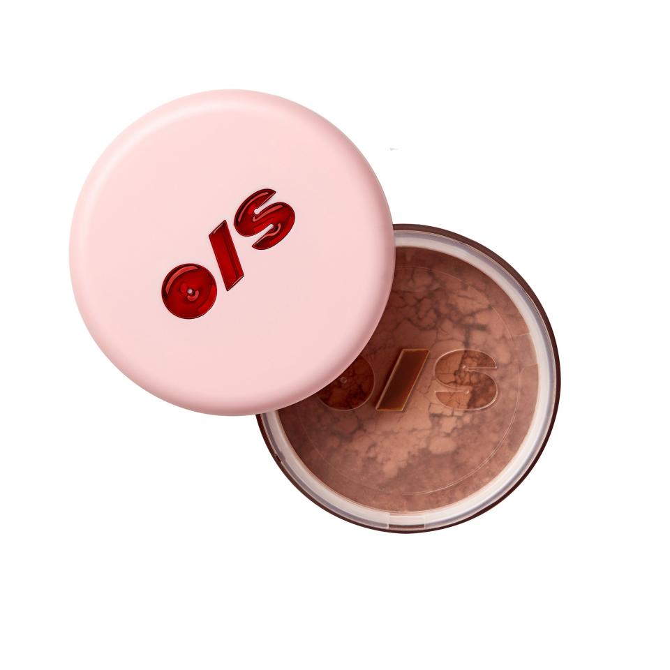 One/Size Ultimate Setting & Blurring Powder in Deep, $30