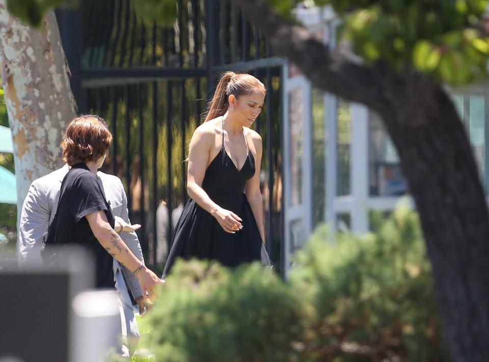 Jennifer Lopez Black Halter Dress Ben Affleck On Set 2022