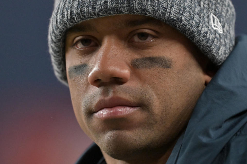 Russell Wilson heeft de voorsprong als quarterback voor de Steelers, maar hij zal niet zonder uitdaging zijn.  (RJ Sangosti/The Denver Post via Getty Images)