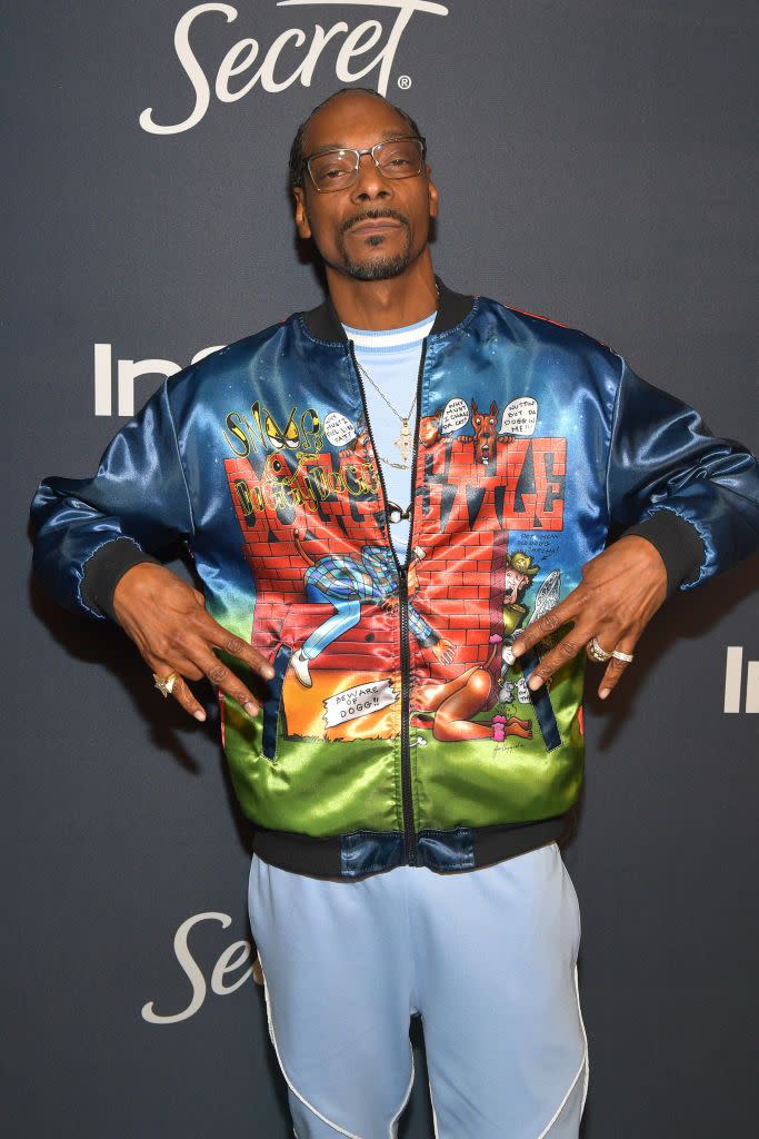 <p>Rapper Snoop Dogg was born as Calvin Cordozar Broadus Jr. on 10-20-1971. </p><p>Also on this day: <br>John Krasinski <br>Danny Boyle <br>Viggo Mortensen <br>Tom Petty </p>