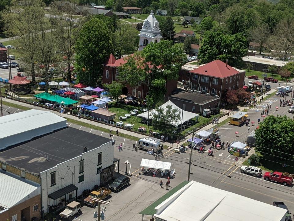 The Courthouse Square and surrounding streets will be packed with vendors, food trucks and games and activities, including corn hole, putt-putt golf, kids' games and a
new water spray tunnel to cool off.