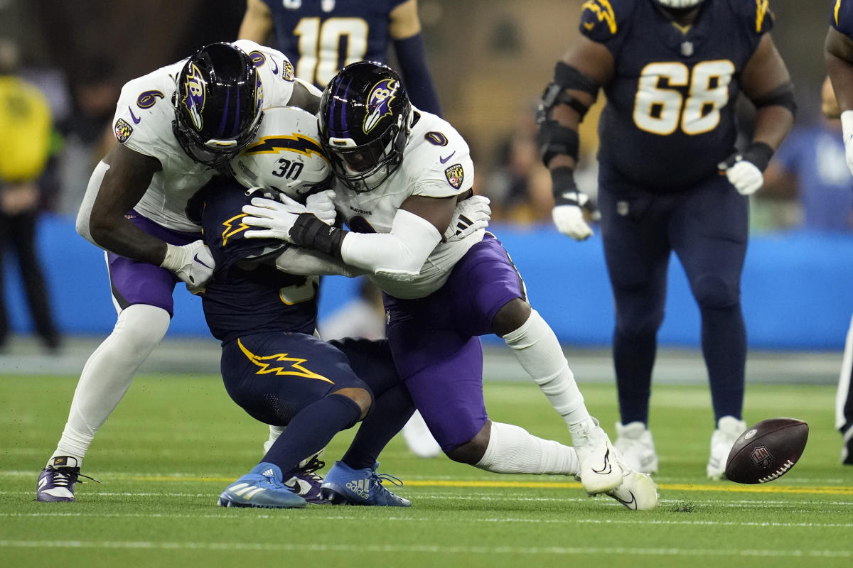 Ravens’ Strong Defense Secures Victory Over Chargers Despite Offensive Struggles