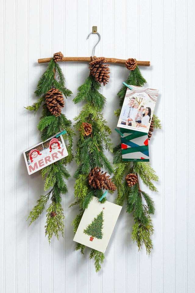 35 Pine Cone Christmas Decorations That Bring Rustic Charm to