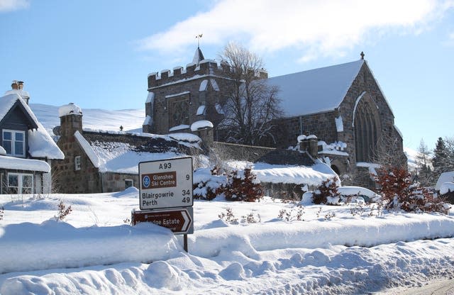 Snowy conditions in Braemar, Aberdeenshire 