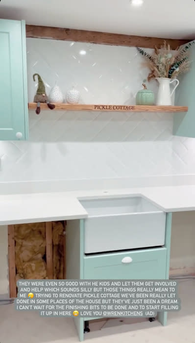 stacey-solomon-kitchen-shelf