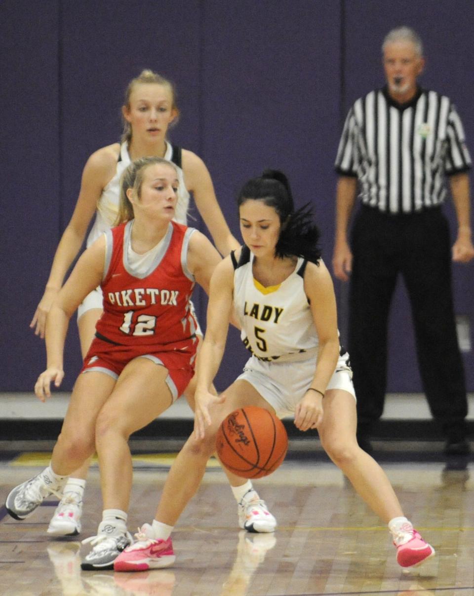 Paint Valley's Sophi Stauffer (#5) looks to make a play during the Bearcats' preseason scrimmage against the Piketon Redstreaks on Nov. 17, 2023 at Unioto High School.