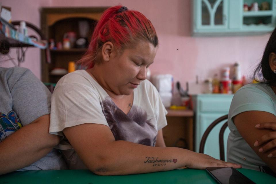 Kimberlee Paz, a Honduran woman who lives at a migrant shelter in Anapra, fled her country after witnessing the murder of her 14-year-old cousin and then receiving death threats.
