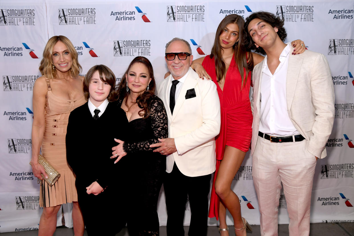 Lili Estefan, Sasha Estefan-Coppola, Gloria Estefan, Emilio Estefan, Lina Luaces, and Lorenzo Luaces  (L. Busacca / Getty Images for Songwriters Hall of Fame)