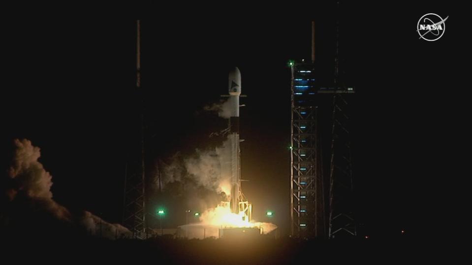 Liftoff of Falcon 9 rocket early Thursday