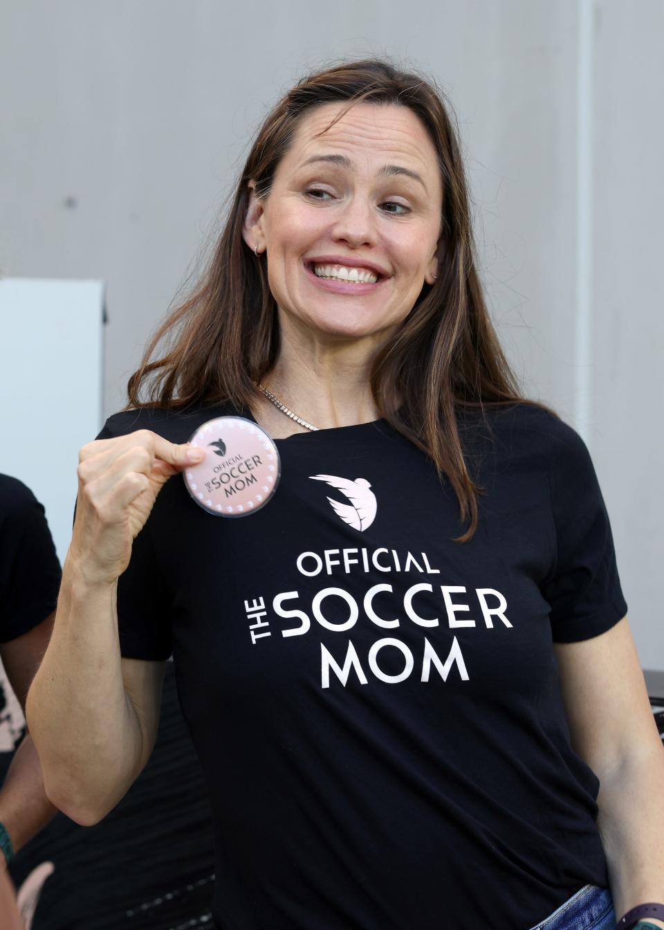 Jennifer Garner is an official ACFC soccer mom.