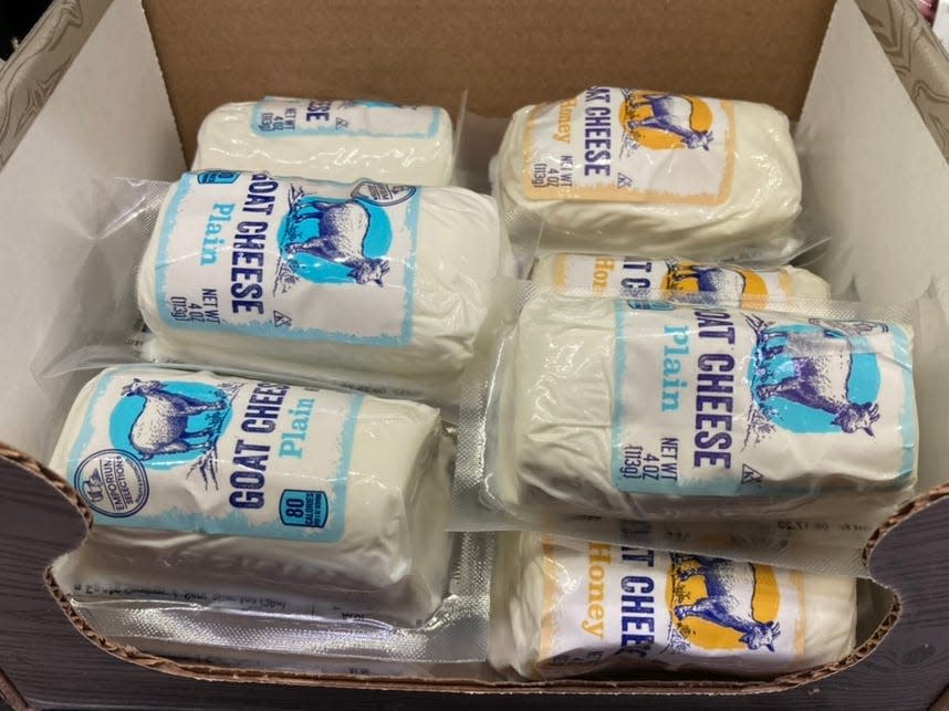 packages of plain goat cheese from aldi