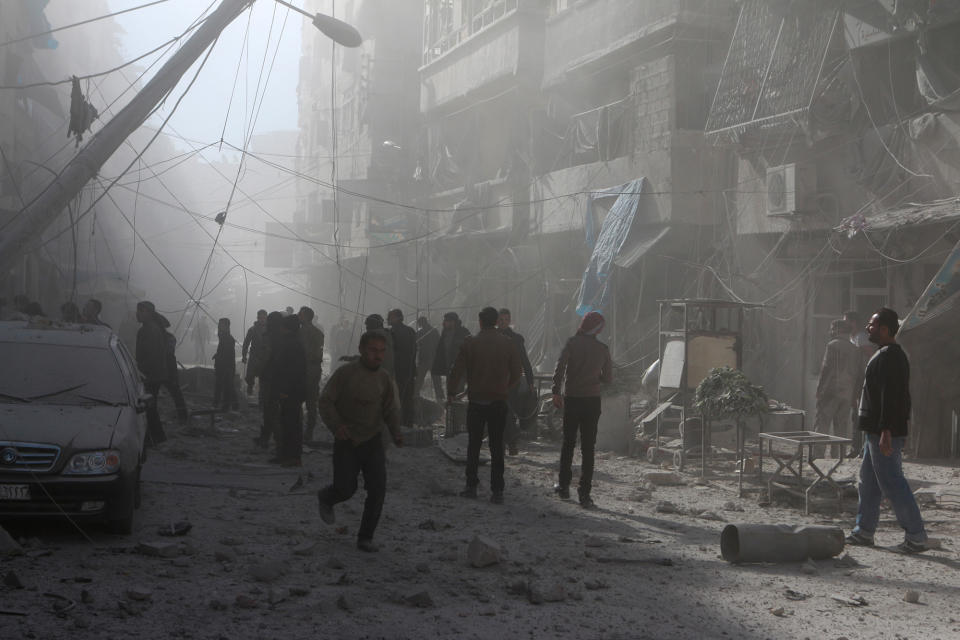 Warplanes pound Aleppo – Dozens dead