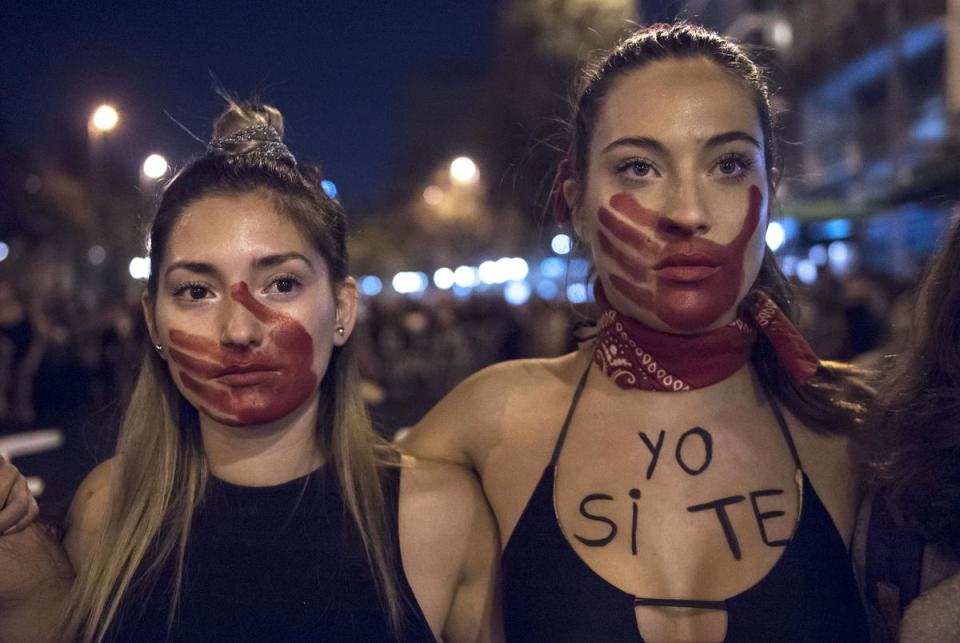 <p>Cette mobilisation grandeur nature peut être qualifiée de féministe. Le Chili n’avait jamais connu cela dans toute son histoire. Crédit photo : Martin Bernetti / AFP </p>