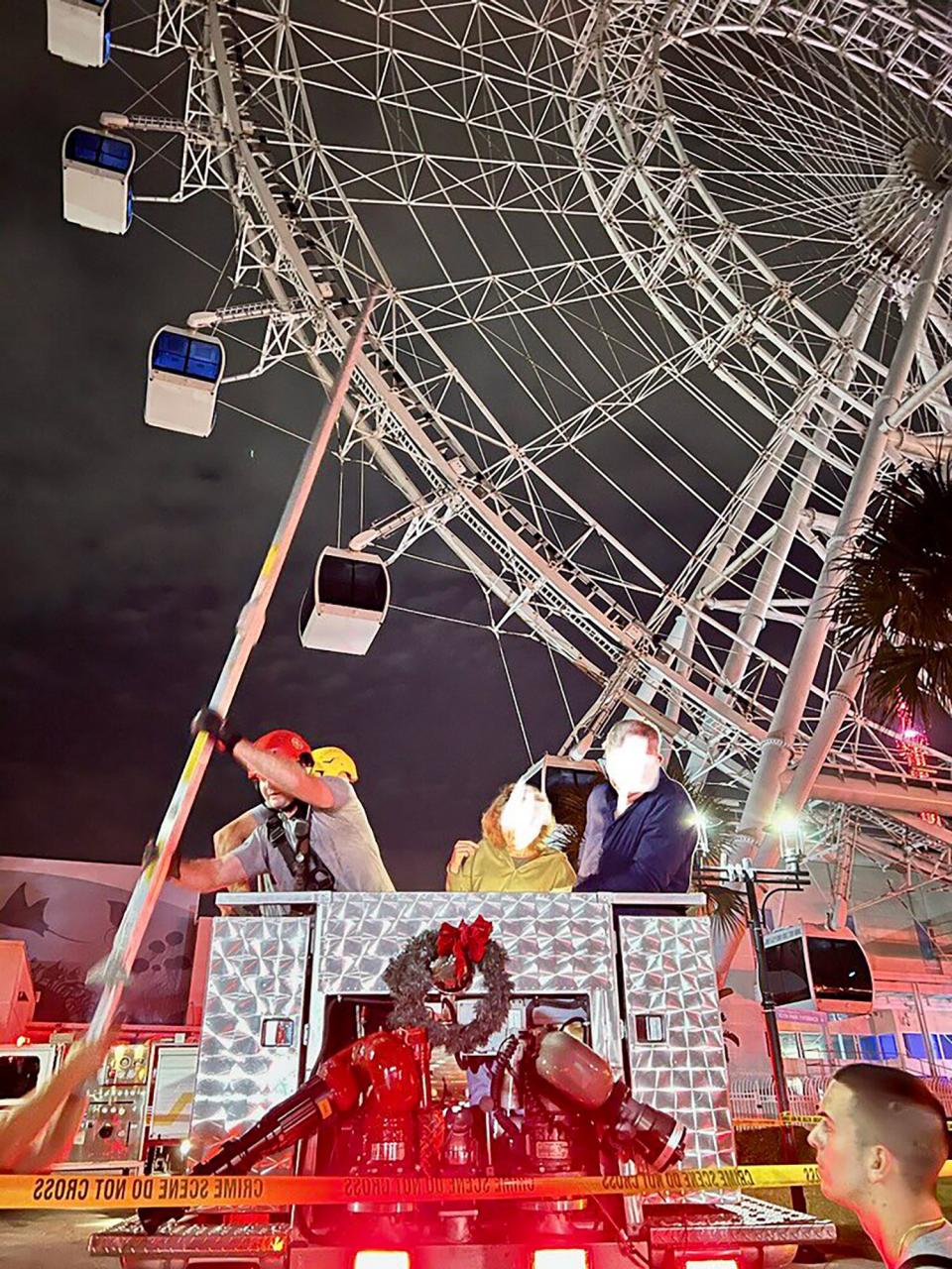 62 Riders Trapped on Ferris Wheel After it Loses Power. https://twitter.com/OCFireRescue/status/1609394745142382592. Caption: Orange County Fire Rescue