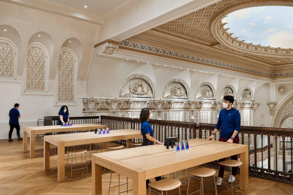 A view of the genius bar area at the Tower Theater Apple Store