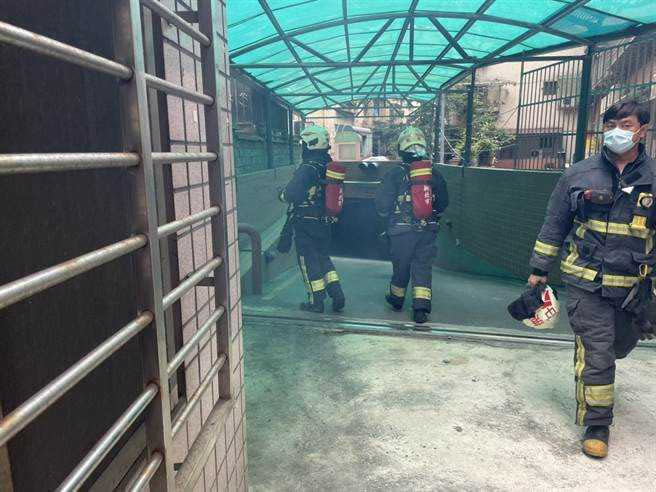 目前新北市發生4起火警、19件電梯受困，台北市則是9起火警、電梯受困28件。（圖／翻攝畫面）