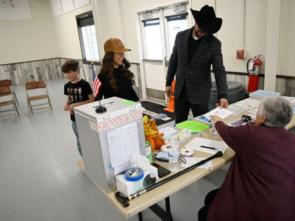 Lauren Boebert and Jayson Boebert vote in 2020