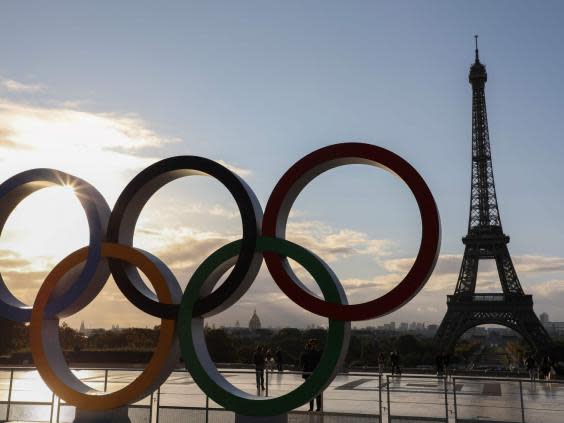 The Olympic rings on the Esplanade du Trocadero near the Eiffel Tower (Getty)