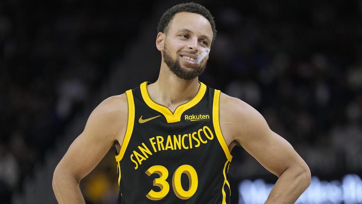 Stephen Curry helps Golden State Warriors beat Houston Rockets to end losing streak