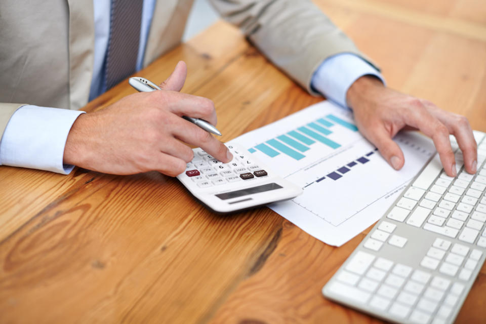 L’attuario si occupa di determinare l’andamento futuro di variabili demografiche ed economico-finanziarie, disegnando quale sarà la realtà nel breve, medio e lungo periodo. (Credits – Getty Images)