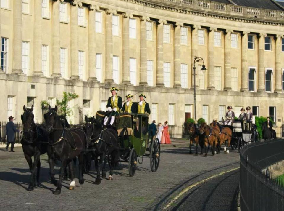 Fans spotted a yellow parking line in the opening scene of the show. Photo: Netflix