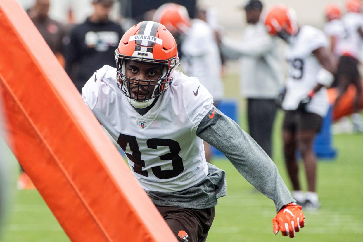 Browns rookie Mohamoud Diabate performs a drill during rookie minicamp, Saturday, May 13, 2023.