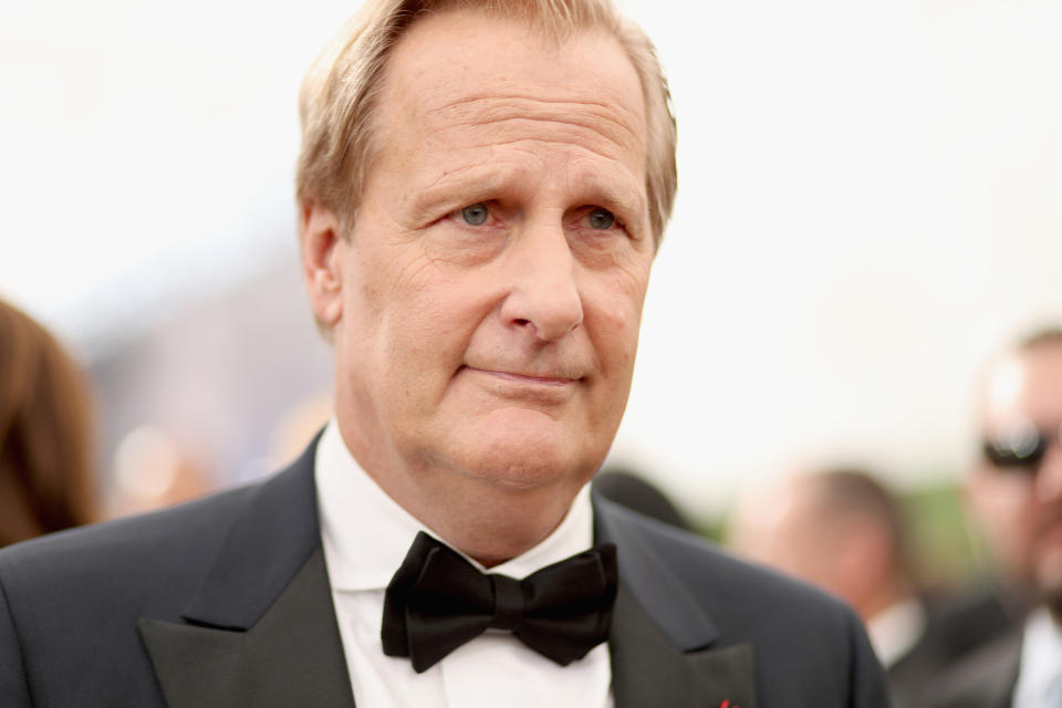 Jeff Daniels, pictured at the 2018 Emmys, says that if Trump is re-elected in 2020, it's the "end of democracy." (Photo: Getty Images)