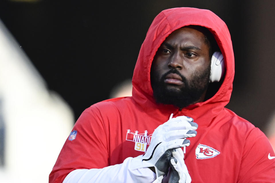 Sep 19, 2021; Baltimore, Maryland, USA; Kansas City Chiefs defensive tackle Derrick Nnadi (91) walks the field before the game against the <a class="link " href="https://sports.yahoo.com/nfl/teams/baltimore/" data-i13n="sec:content-canvas;subsec:anchor_text;elm:context_link" data-ylk="slk:Baltimore Ravens;sec:content-canvas;subsec:anchor_text;elm:context_link;itc:0">Baltimore Ravens</a> at M&T Bank Stadium. Mandatory Credit: Tommy Gilligan-USA TODAY Sports