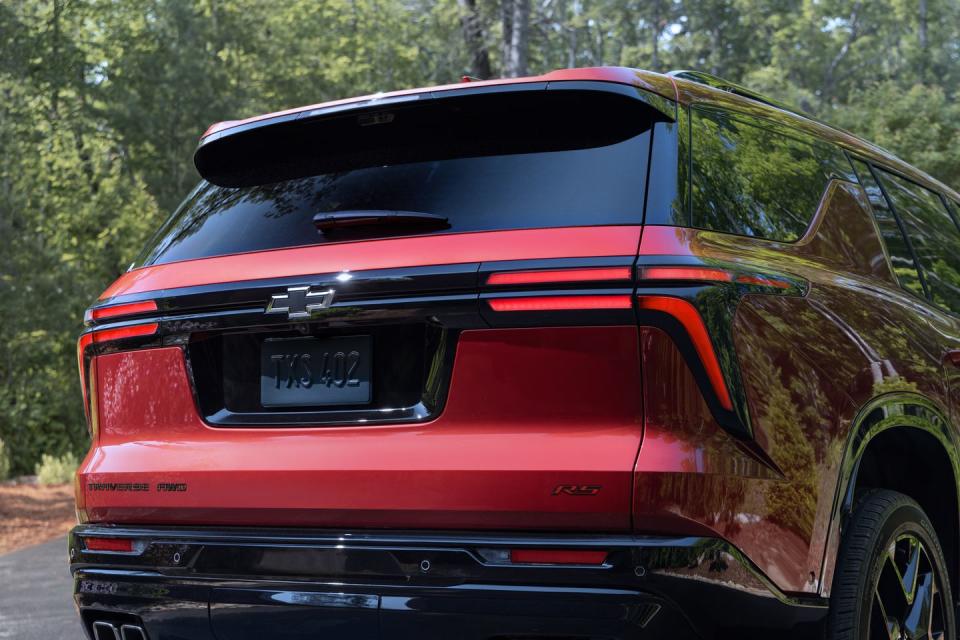 2024 chevrolet traverse rs rear