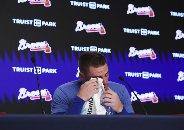 Emotional Freddie Freeman gets ring, ovations in return to Atlanta - ABC7  Los Angeles