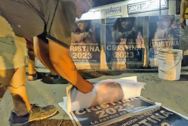 Afiches  de campaña "Cristina 2023" que aparecieron en los principales distritos de la región metropolitana y la costa bonaerense