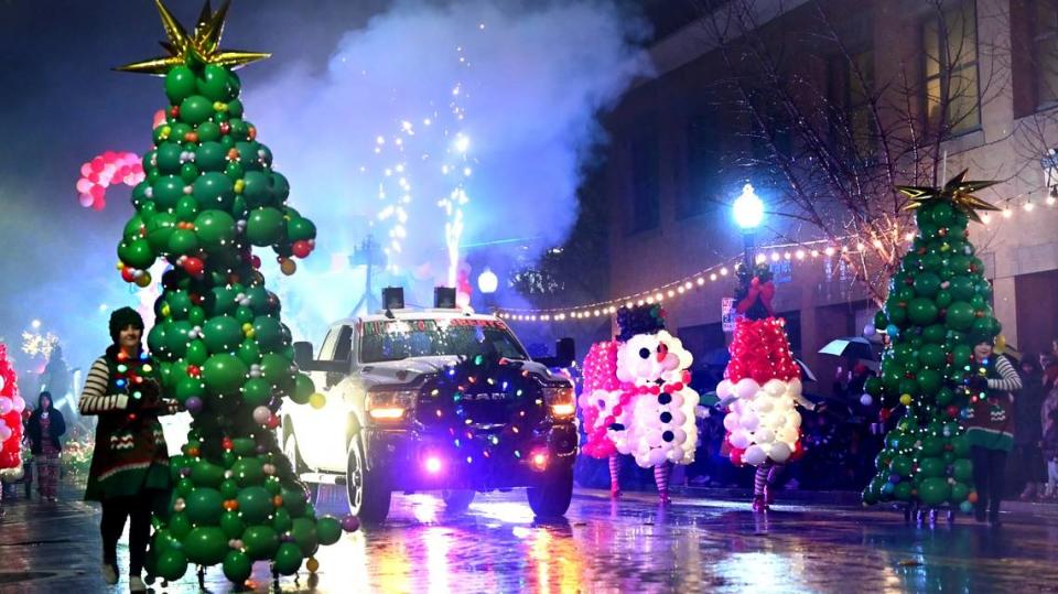 A look at the 2022 Celebration of Lights parade in Modesto.