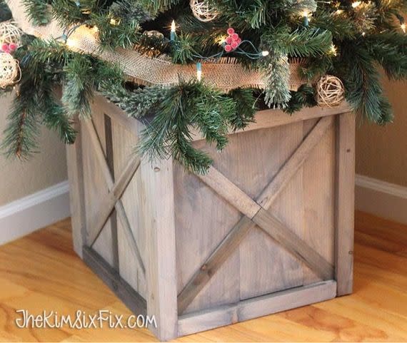 DIY Scrap Wood Crate Christmas Tree Stand