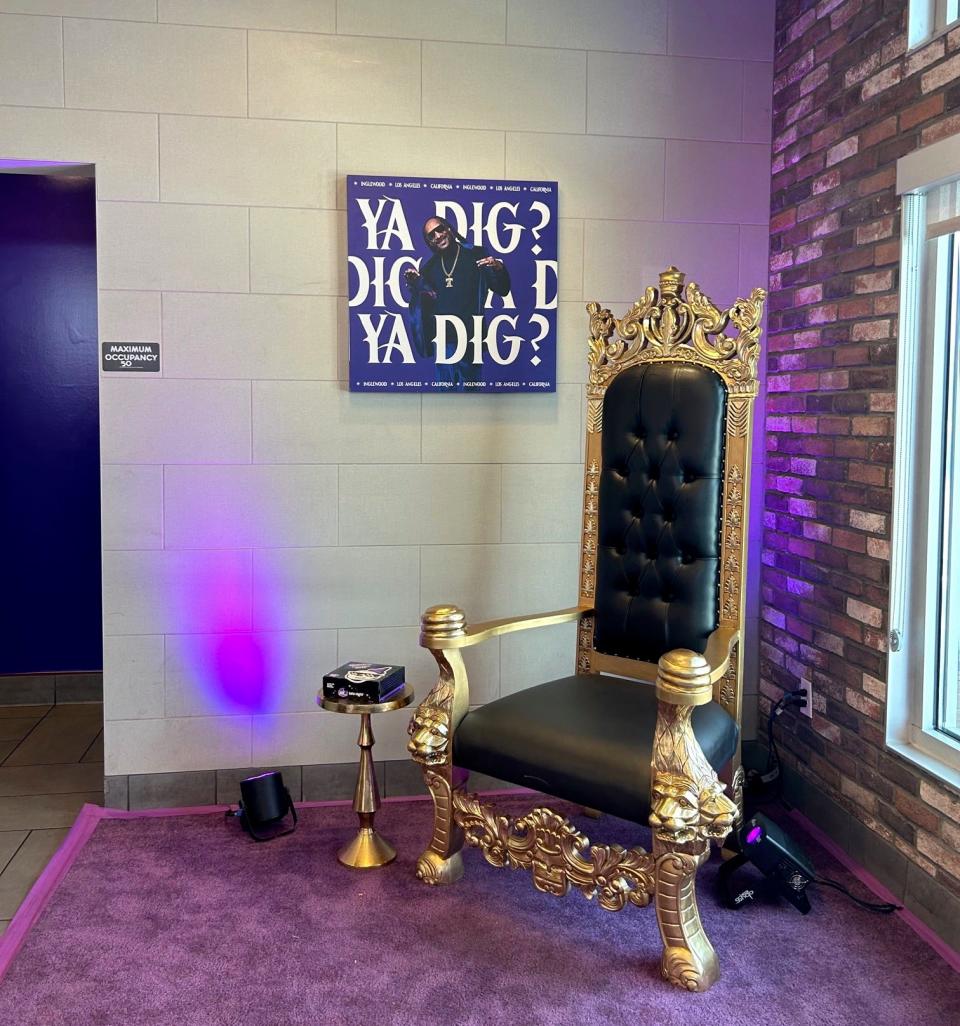 Snoop Dogg's throne at Jack in the Box's Dogg in tha box