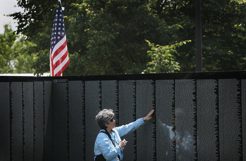 Vietnam Veterans Commemorate 25th Anniversary Of Chicago Welcome Home Parade