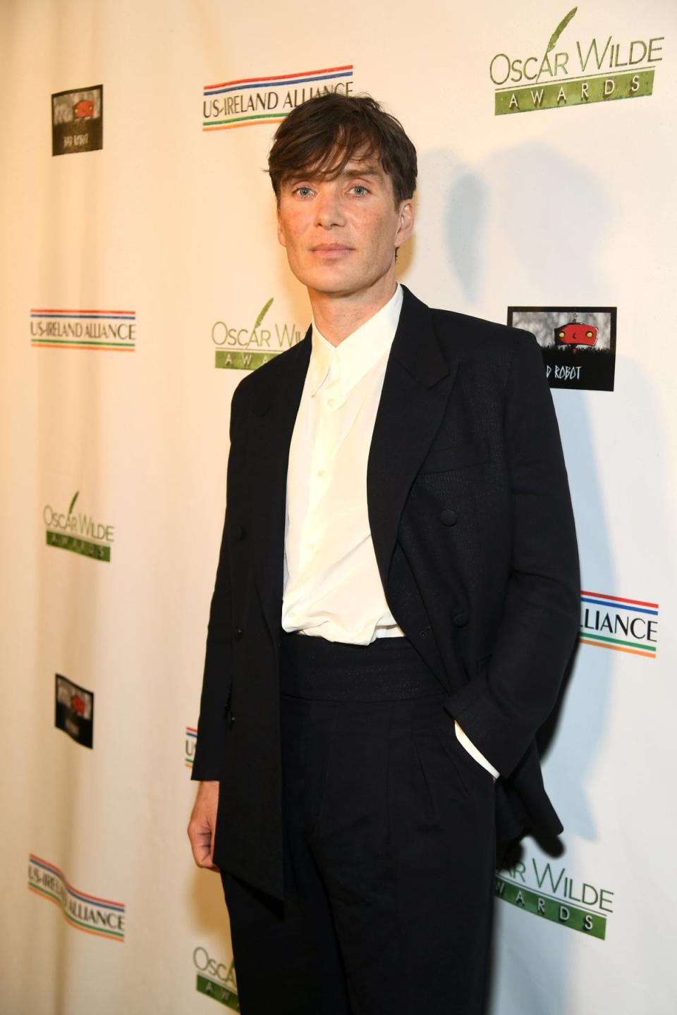 Irishman Cillian Murphy, who is nominated for Best Actor for his performance in Oppenheimer, walked the green carpet on Thursday at the Oscar Wilde Awards, an annual pre-Oscars celebration in Los Angeles recognizing Irish film and talent (Getty Images for US-Ireland Alliance)