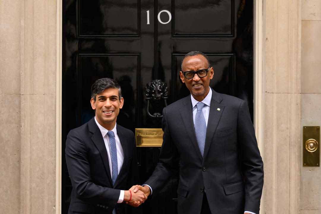 LONDON, ENGLAND - APRIL 09: Rwandan President Paul Kagame (R) is greeted by Britain's Prime Minister Rishi Sunak (L) as he arrives at Downing Street on April 09, 2024 in London, England. In his speech to dignitaries and world leaders in Rwanda's capital, Kigali, on Sunday, commemorating 30 years since the 1994 genocide, Rwandan President confronted the international community for failing to intervene.  (Photo by Leon Neal/Getty Images)