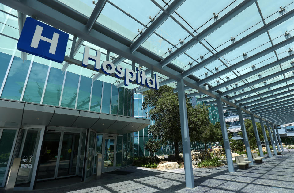 The entrance to the newly constructed Kaiser Permanente San Diego Medical Center hospital is shown in San Diego, California, U.S.,  April 17, 2017.  REUTERS/Mike Blake