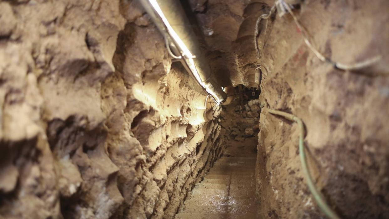 Blick in einen von der libanesischen Schiitenmiliz Hisbollah gegrabenen Tunnel nahe der Grenze zu Israel.