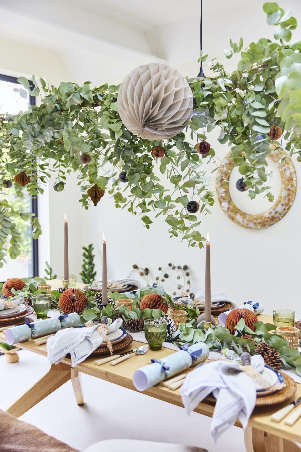 christmas tablescaping trend   scandi