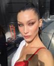 <p>Mit ihren bestechend grünen Augen zieht Model Bella Hadid nicht nur Designer, sondern auch Millionen von Instagram Followern in den Bann. </p>