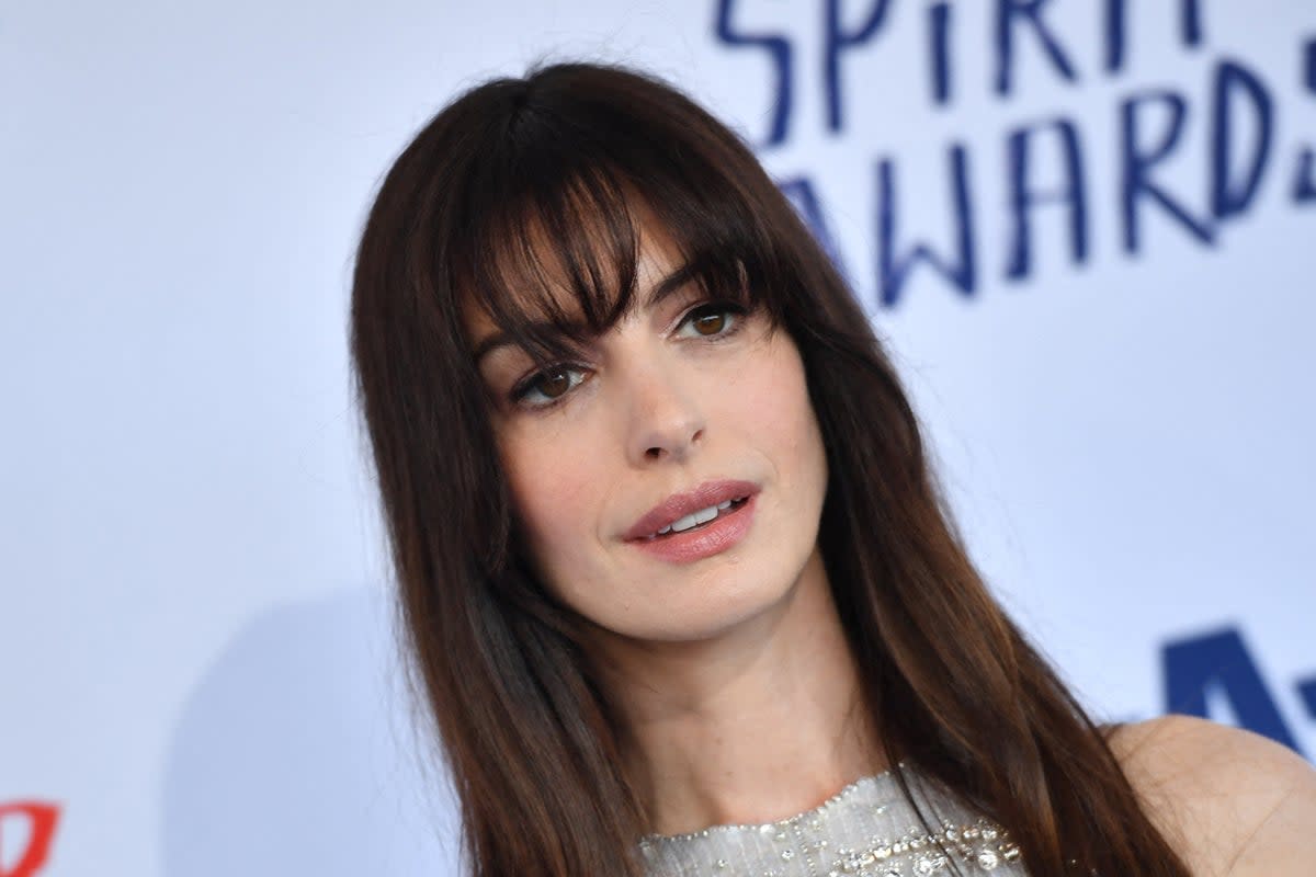 Anne Hathaway arrives for the 2024 Film Independent Spirit Awards (AFP via Getty Images)