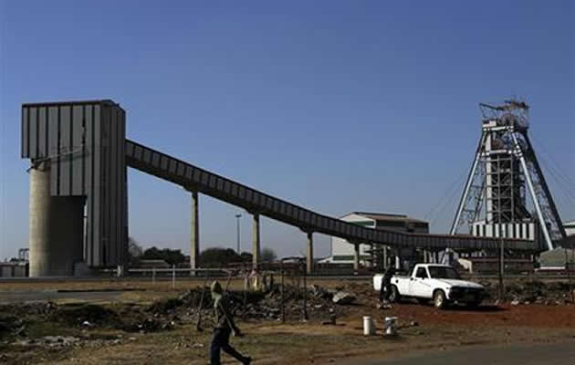 South African gold producer Harmony Gold launched a rescue operation on Wednesday to free 17 miners trapped a mile underground by a fire and rock-fall at a mine near Johannesburg. (Reuters photo)